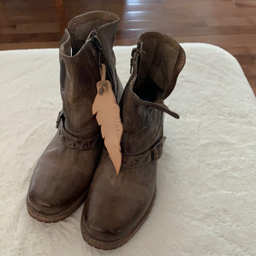 Leather ankle boots